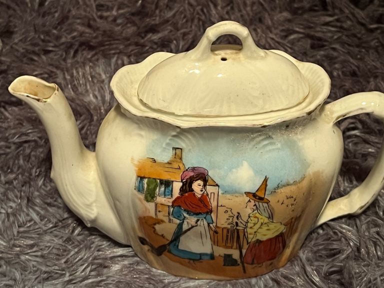 image for Vintage tea pot 