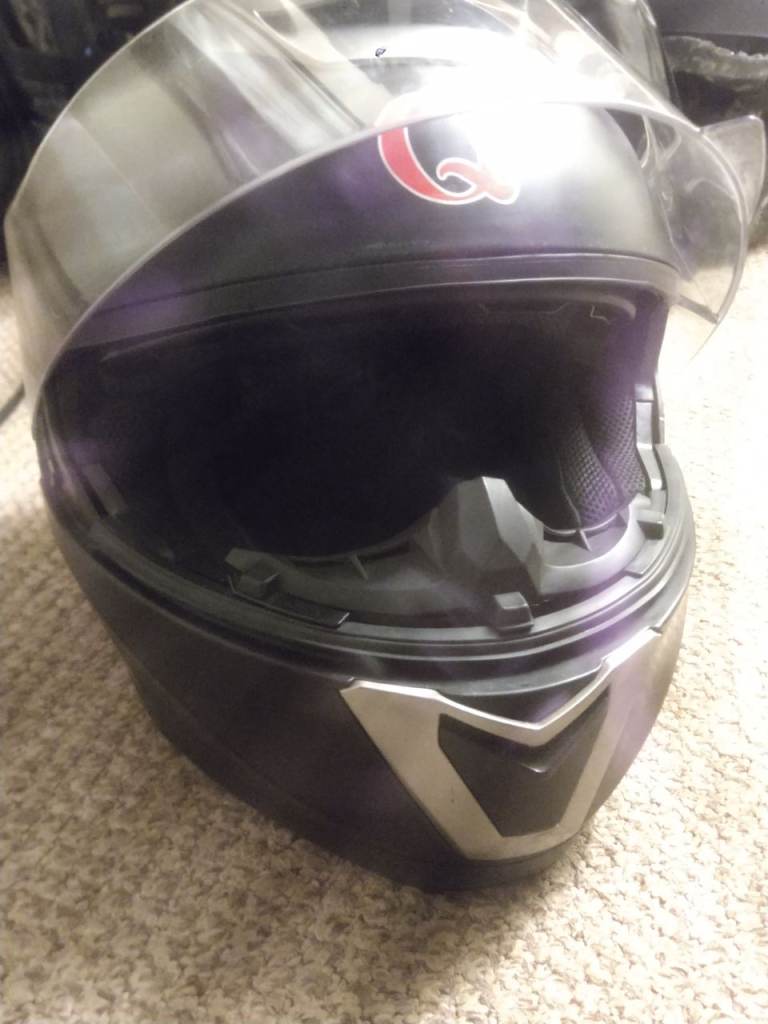 Motorcycle helmet black medium 