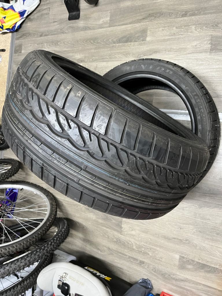 245 40 19 DUNLOP SP SPORT TYRES
