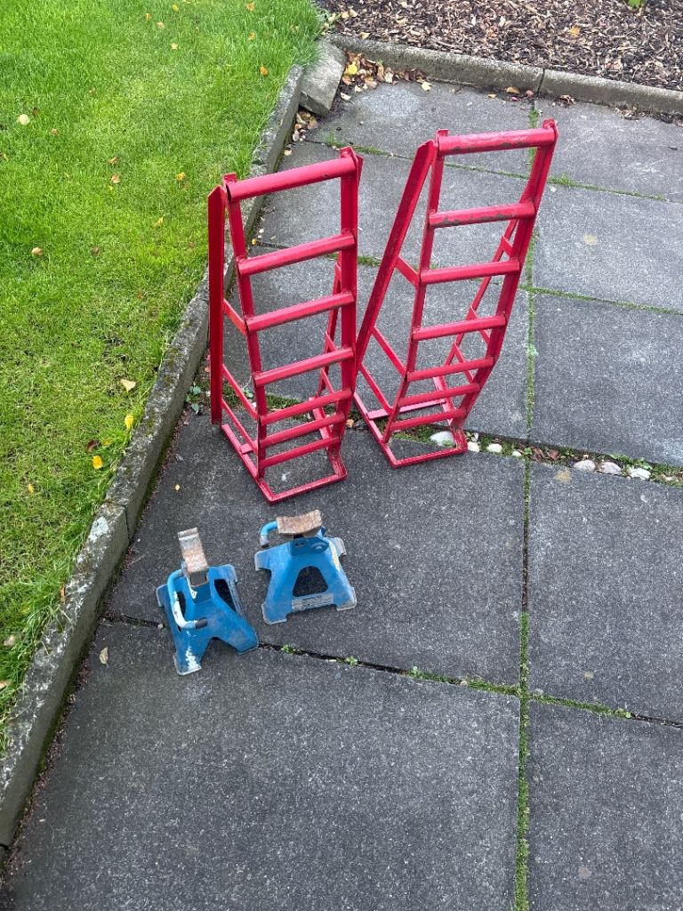 Axel stands and car ramps 