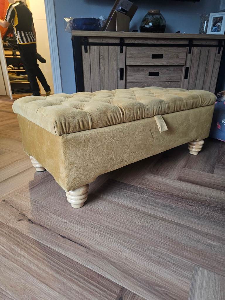 Ottoman with storage