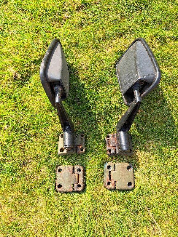 Series 3 Land Rover Front Door Hinges with wing mirrors