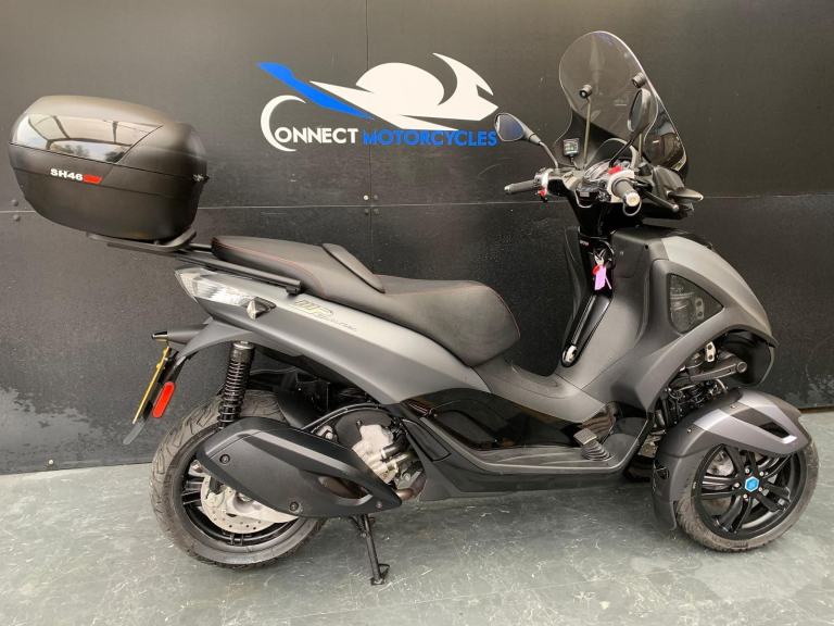 PIAGGIO MP3 300 YOURBAN LT LOW MILEAGE HPI CLEAR 