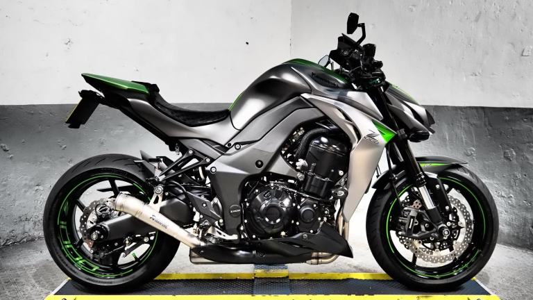 2016 Kawasaki Z1000, 3654 miles, Akrapovič End Cans, R&G Goodies