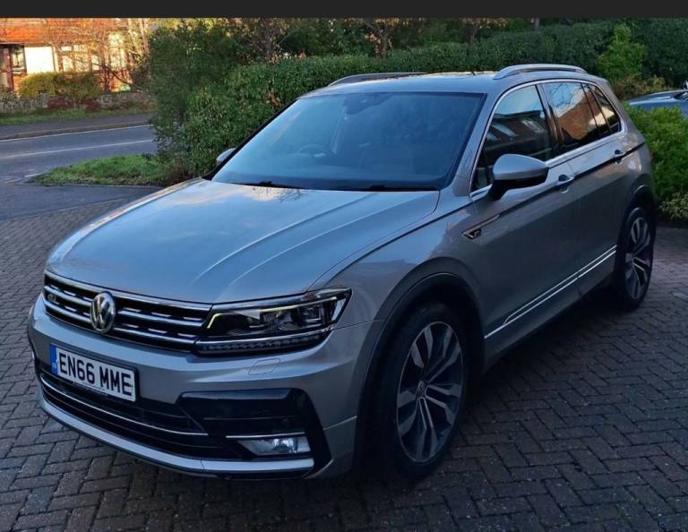 image for 2016 Volkswagen Tiguan 2.0 TDI BlueMotion Tech R-Line SUV 5dr Diesel DSG 4Motion Euro 6 (s/s) (15...