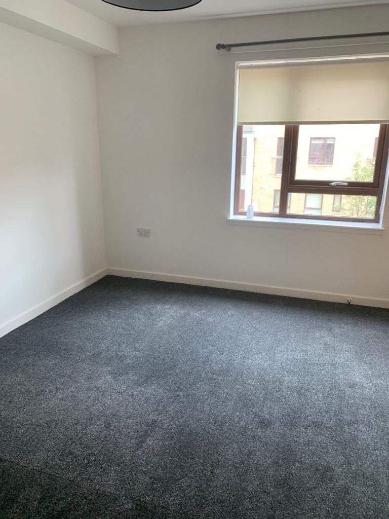 Double bedroom share available Edinburgh 