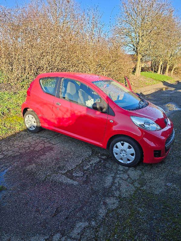 Peugeot, 107, Hatchback, 2011, Manual, 998 (cc), 3 doors