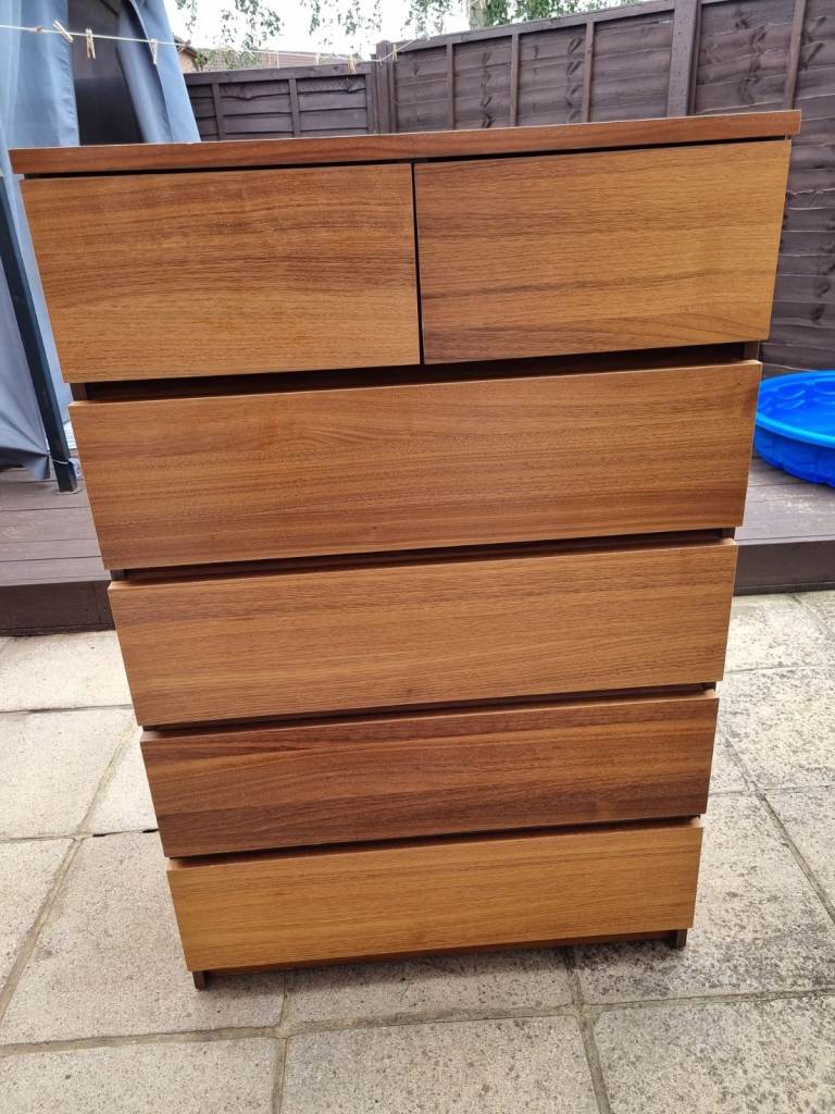 Set of 2 Solid Oak coloured Tall Chest of Drawers – 4+2