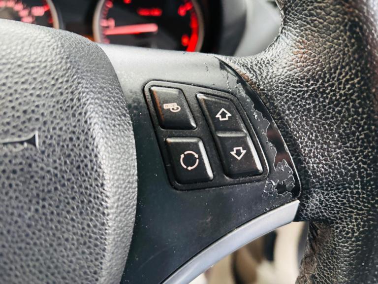 2010 BMW 1 Series 2.0 120d SE Steptronic Euro 5 5dr HATCHBACK Diesel Automatic