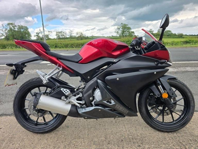 Yamaha R125 ABS Super Sports Petrol Manual (15 ps) 125cc