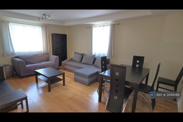 2 bedroom flat in Rotherhithe St, London, SE16 (2 bed) (#3044589)