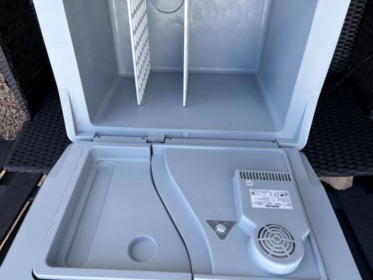 Mobicool electric cool box