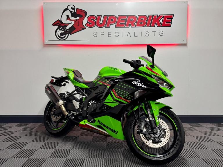 2024 Kawasaki Ninja ZX-4RR 400 Super Sports Petrol Manual Euro 5 (80 ps)