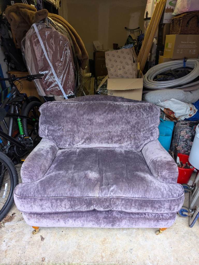 Snuggler sofa chair