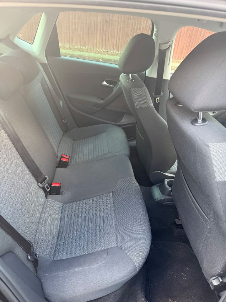 VOLKSWAGEN POLO Auto