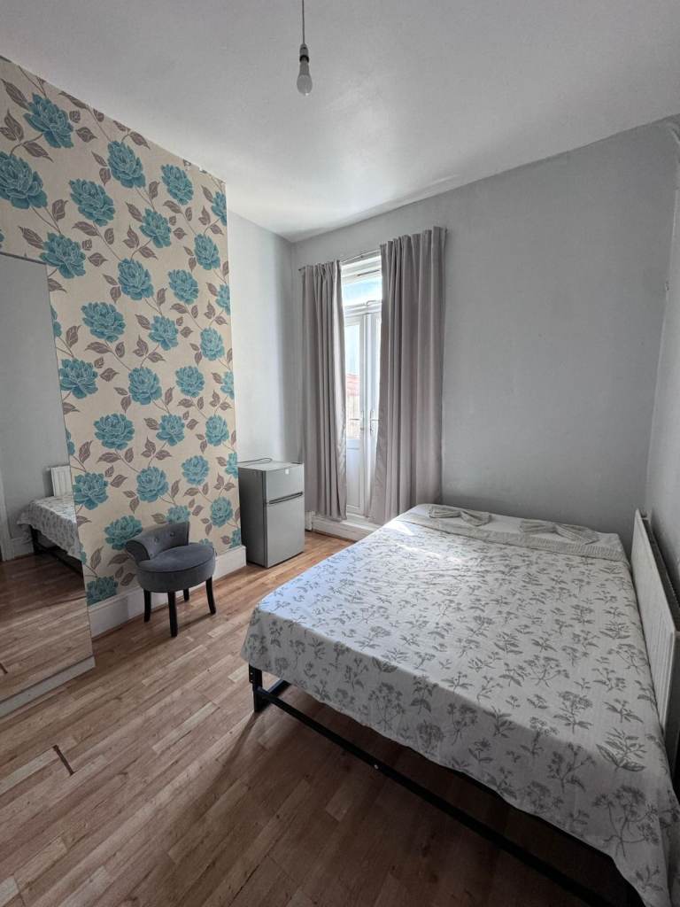 ✨ Spacious Double Room – Seven Sisters N17 – From £800 (Zero Deposit) 🔥