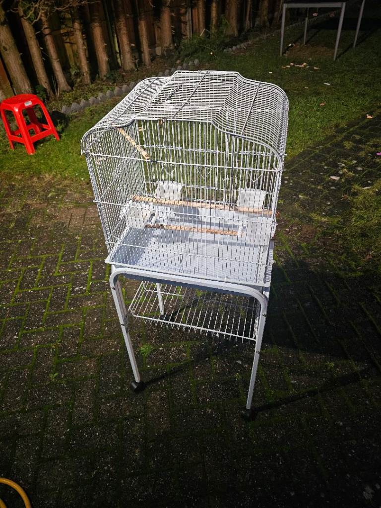BIRD/PARROT CAGE