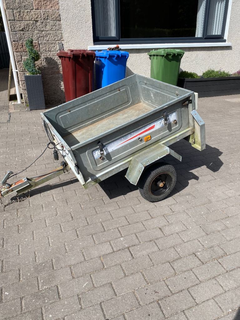 ##. SOLD.   ##. Small Erde 102 trailer