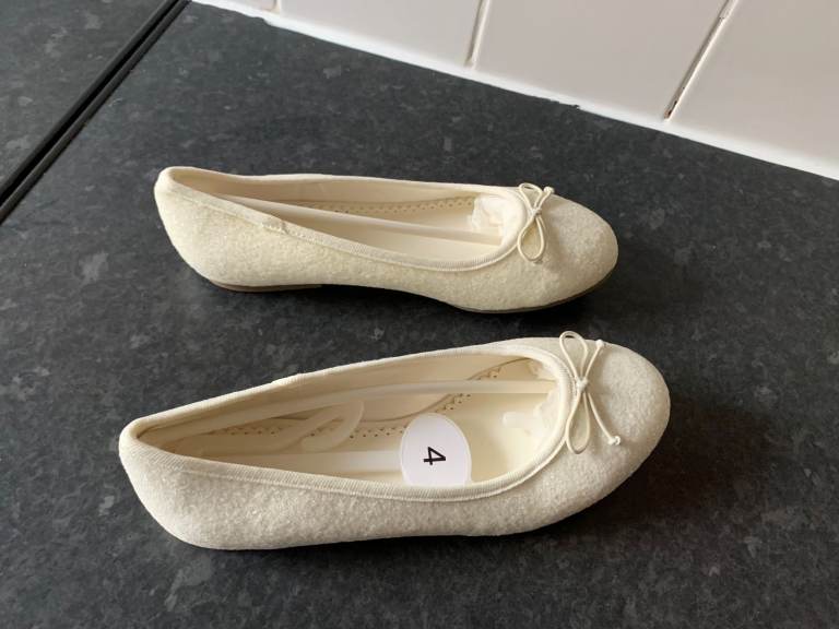 White, sparkly Ballet Flats - Size 4, brand new