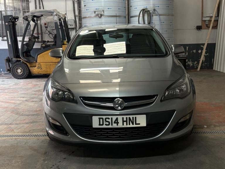 2014 Vauxhall Astra 1.4i 16V Design 5dr HATCHBACK PETROL Manual
