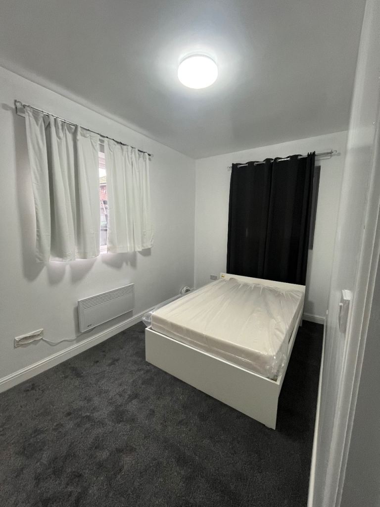 Two rooms for rent for females 