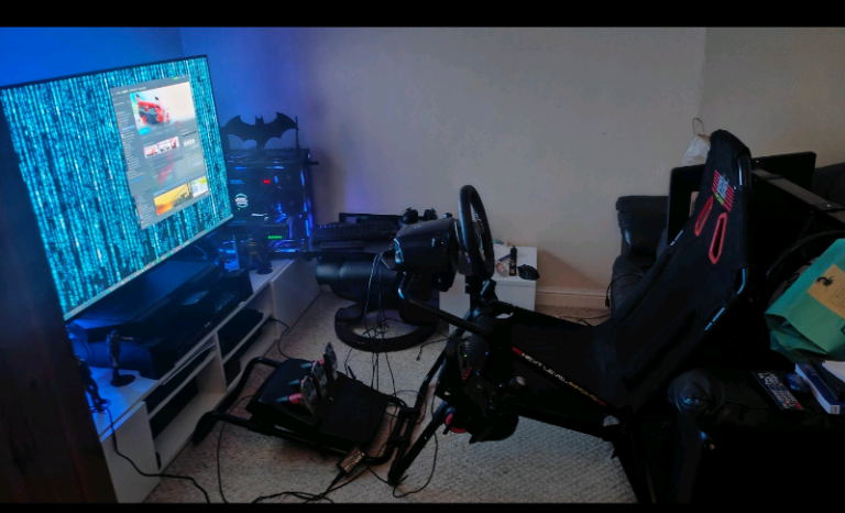 Logitech G27 steering wheel and racing chair