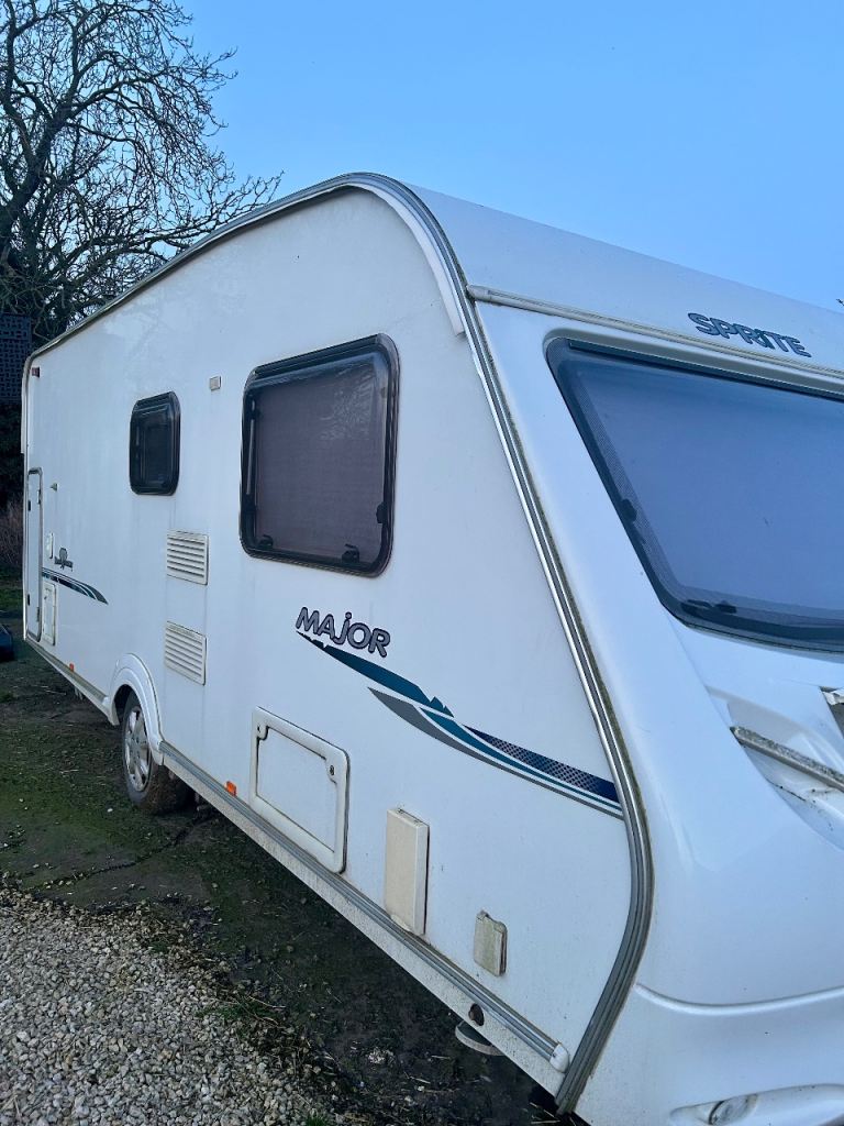 2008 Swift Sprite Major Diamond anniversary 6 berth caravan, air awning and accessories 