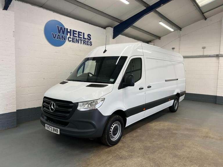2023 Mercedes-Benz Sprinter 3.5t H2 Progressive Van PANEL VAN DIESEL Manual