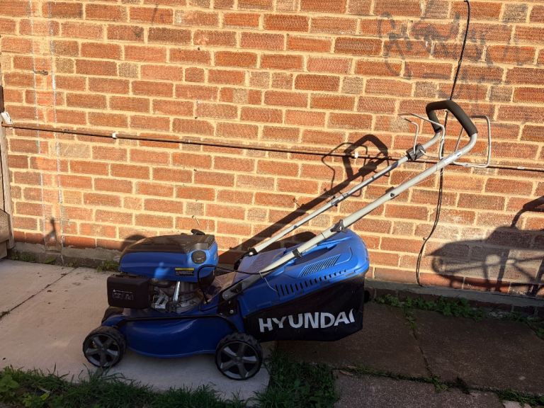 Hyundai Self Propelled Lawnmower 