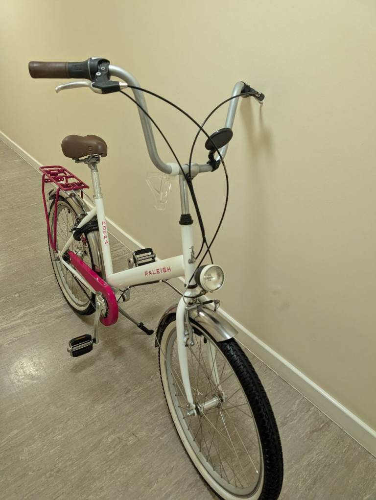 New Raleigh hoppa used twice for adults and joiners urgent sale 