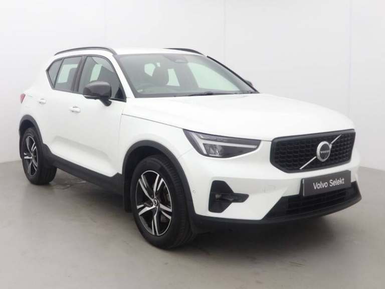 VOLVO XC40 2.0 B3P Plus Dark 5dr Auto