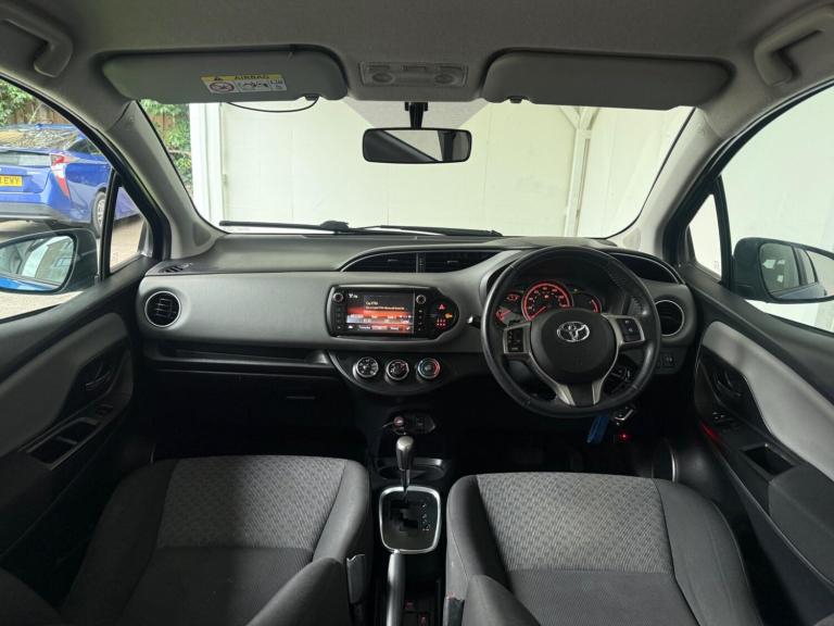 2015 Toyota Yaris 1.33 VVT-i Icon 5dr CVT HATCHBACK PETROL Automatic