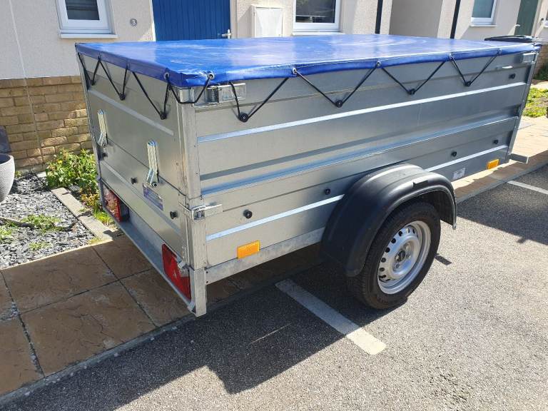 Double sided Trailer with cover 