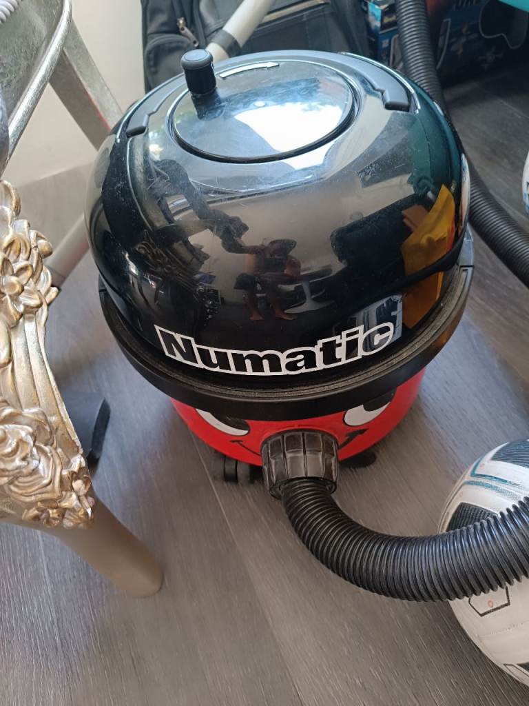 Numatic Henry Vacuum Cleaner – Red, Good Condition