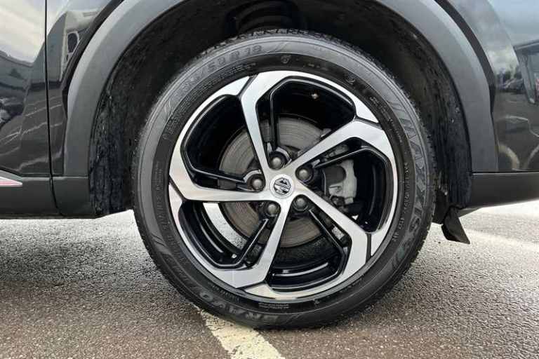 2023 MG MG HS 1.5 T-GDI 16.6kWh SE SUV 5dr Petrol Plug-in Hybrid Auto Euro 6 (s/s) (258 p SUV Hyb...