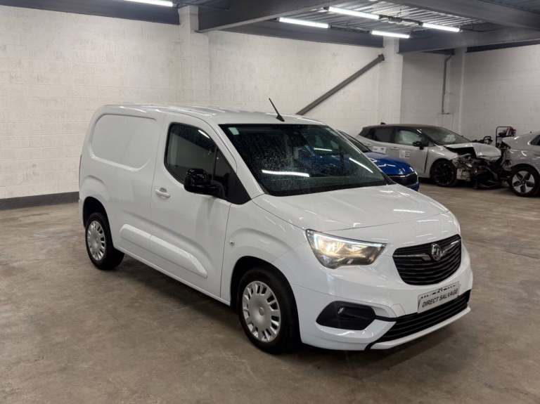 2023 Vauxhall Combo 23 REG Combo 2300 1.5 Turbo D 100 L1H1 Pro Van 3 Seater No VAT salvage Van  D...