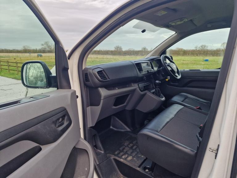 2020 Vauxhall Vivaro LWB  Low 110k Miles  Spares Repairs  ULEZ  Clean Body