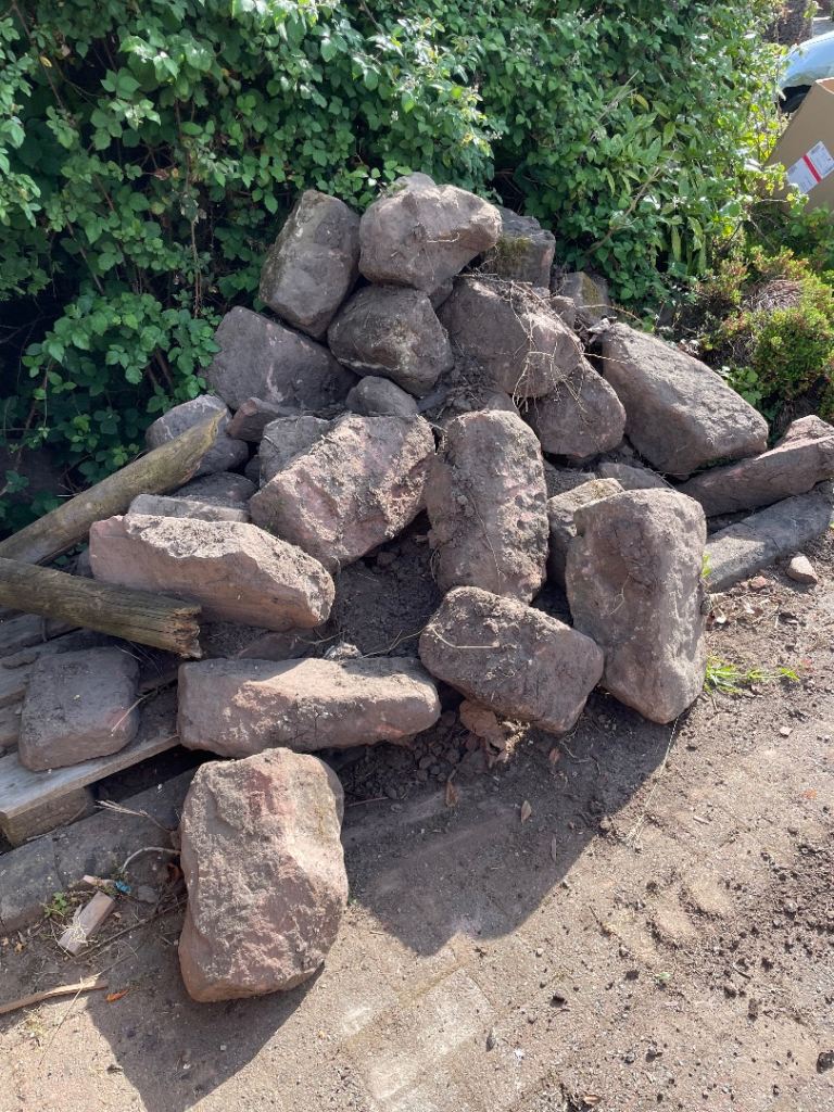 Natural Garden Stones / Rockery Stones – Various Sizes