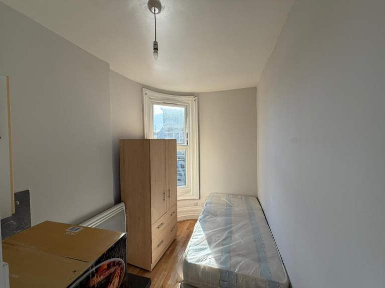BENEFITS ACCEPTED - Studio Flat Available in Blackheath Greenwich SE3