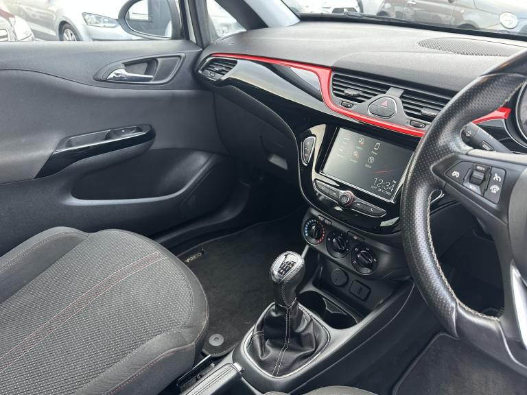 VAUXHALL CORSA 1.4 i Turbo White Edition 2017