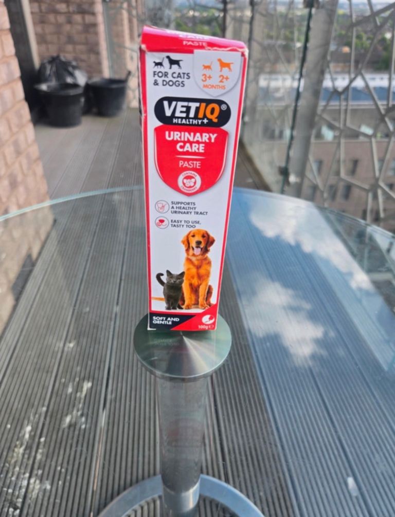 Fantastic urinary care paste for dogs (in great condition)