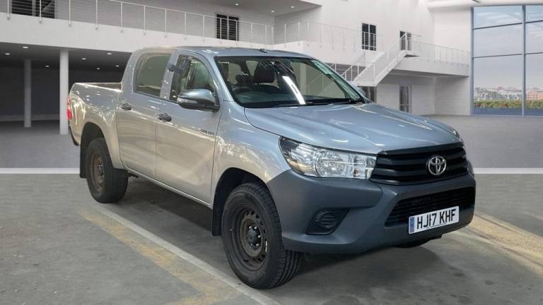 2017 Toyota Hilux 2.4 D-4D Active Pickup Double Cab 4dr Diesel Manual 4WD Euro 6 (3.5t) (150  Die...