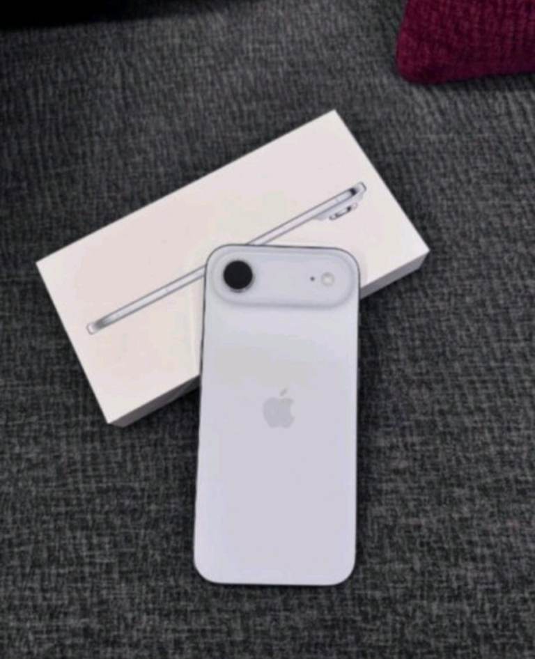 Apple iPhone 17 air (12gb 1tb) sky blue – brand New