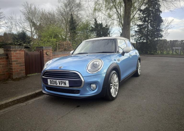2016 MINI Hatch 1.5 Cooper 5dr HATCHBACK Petrol Manual