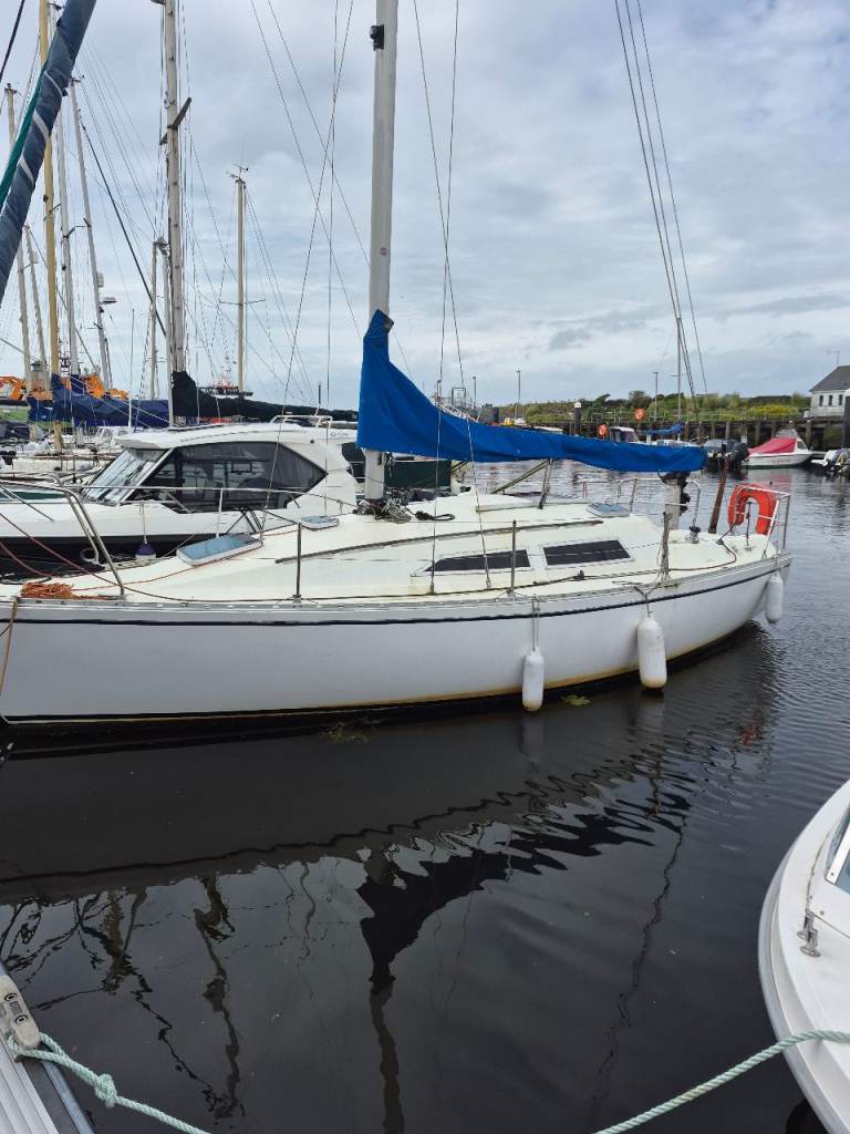 Moody 28 sail boat 