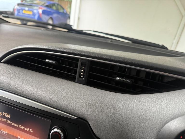 2015 Toyota Yaris 1.33 VVT-i Icon 5dr CVT HATCHBACK PETROL Automatic