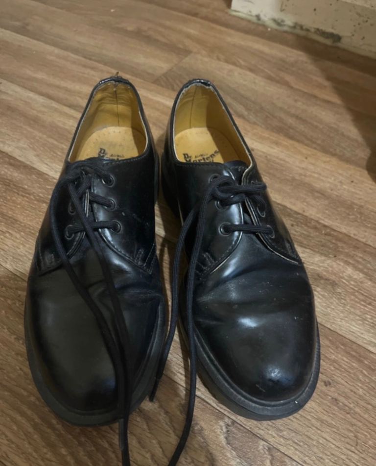 Dr martens men shoes size 5
