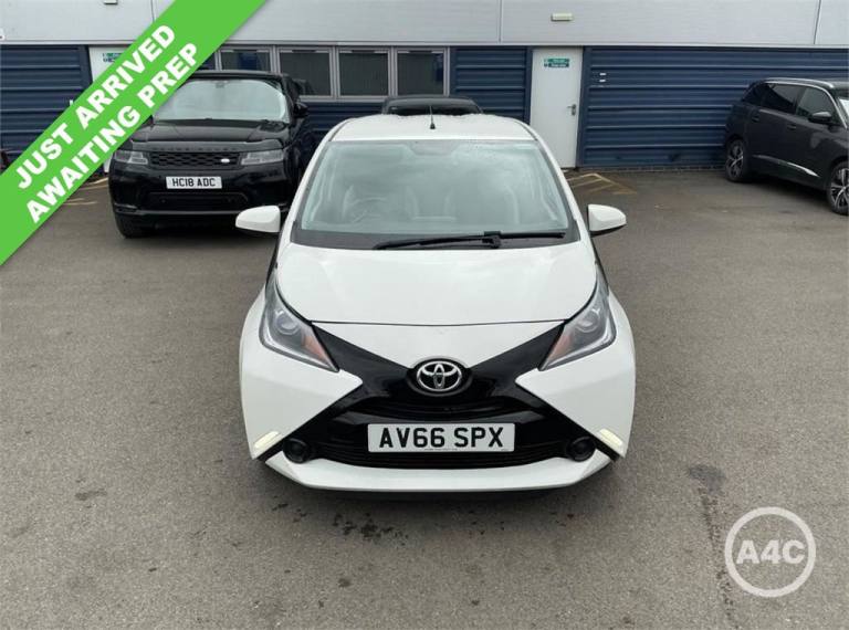 2016 Toyota AYGO 1.0 VVT-i x-play Hatchback 5dr Petrol Manual Euro 5 Euro 5 (68 ps) Hatchback Pet...