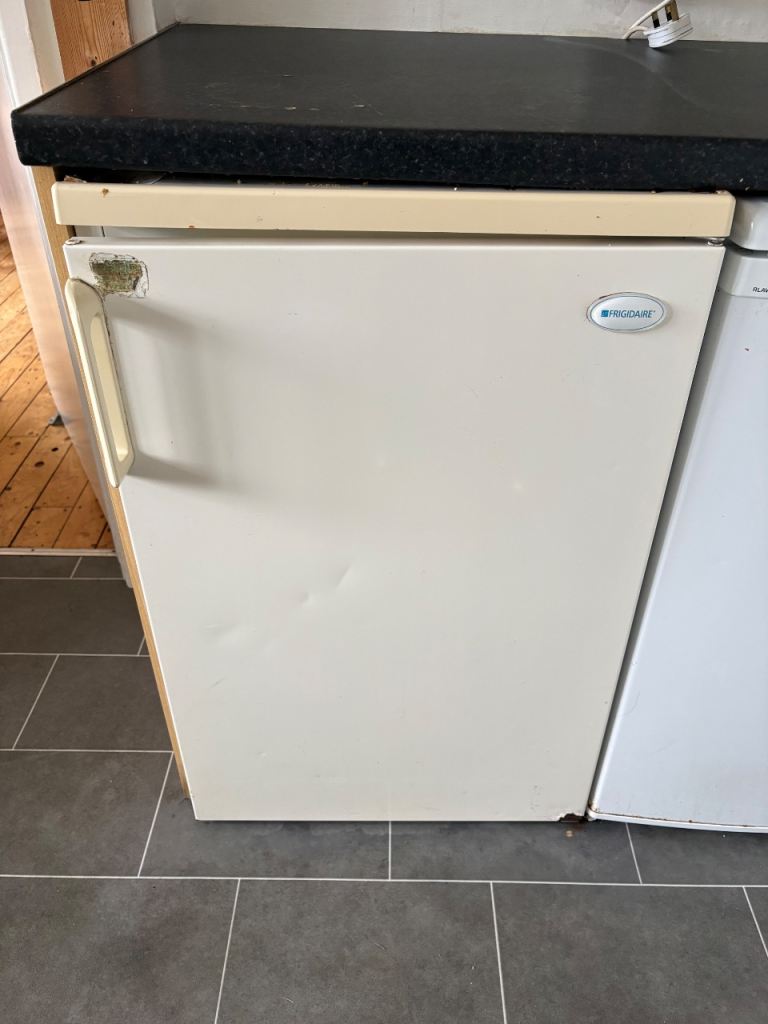 Under counter fridge