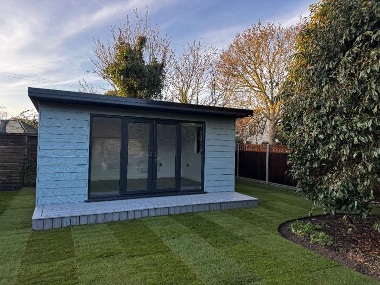 image for 25 Rolls Quality Turf